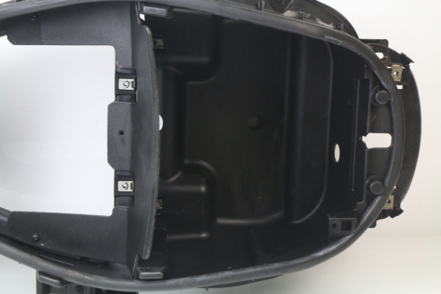 photo de ASIENTO COFRE PEUGEOT SATELIS COMPRESSOR K15 125 (2006 - 2009)