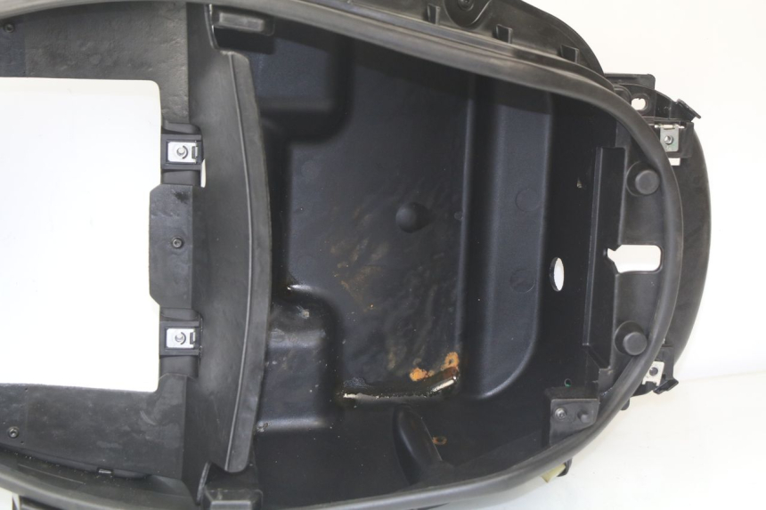 photo de ASIENTO COFRE PEUGEOT SATELIS COMPRESSOR K15 125 (2006 - 2009)