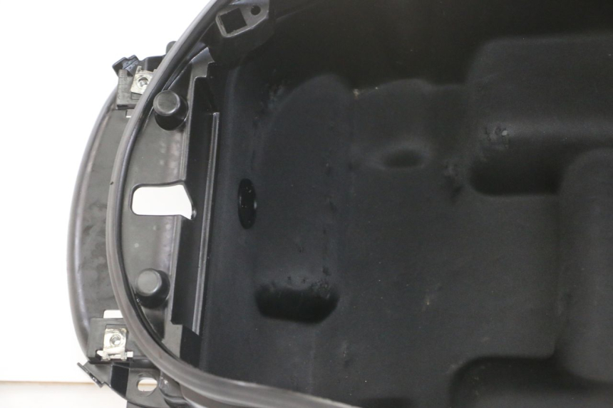 photo de ASIENTO COFRE PEUGEOT SATELIS 125 (2013 - 2018)