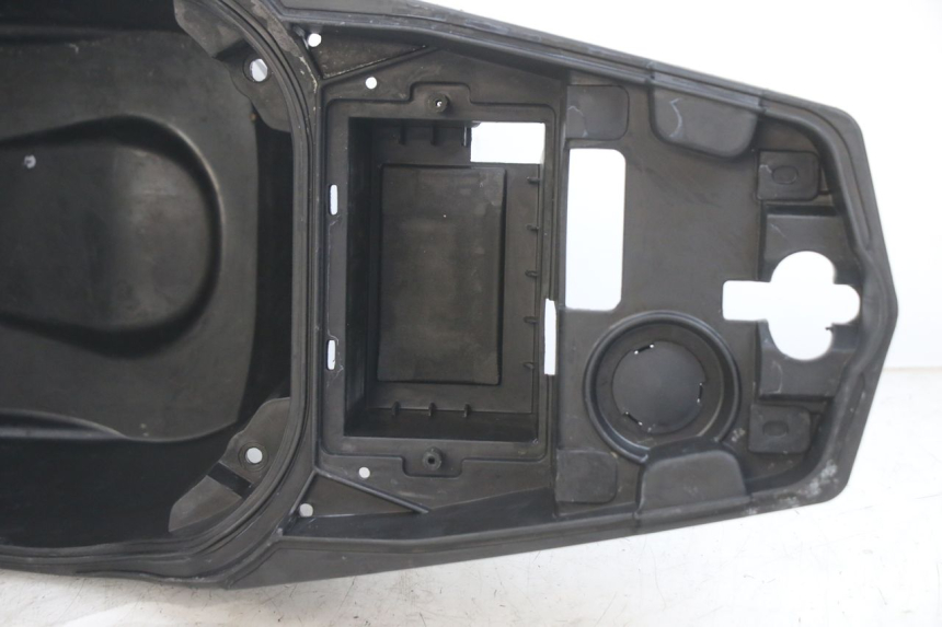photo de CAJA DEL ASIENTO PEUGEOT SPEEDFIGHT 4 4T 50 (2015 - 2019)