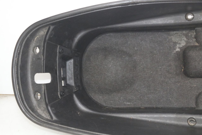 photo de CAJA DEL ASIENTO SYM GTS EFI 125 (2012 - 2016)