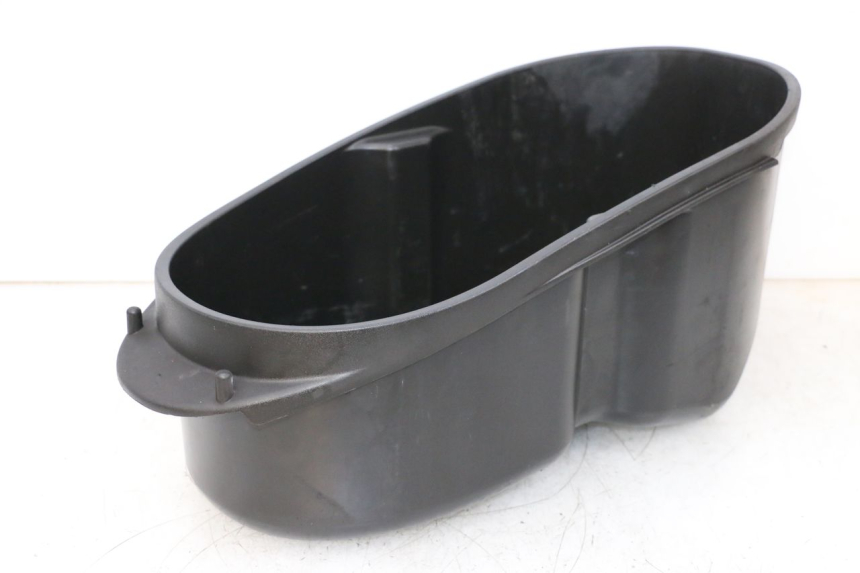 photo de ASIENTO COFRE PIAGGIO VESPA GTS SUPER IE 125 (2009 - 2016) - Primer plano técnico