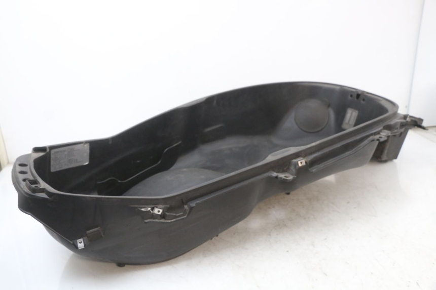 photo de CAJA DEL ASIENTO PIAGGIO X10 125 (2012 - 2017)