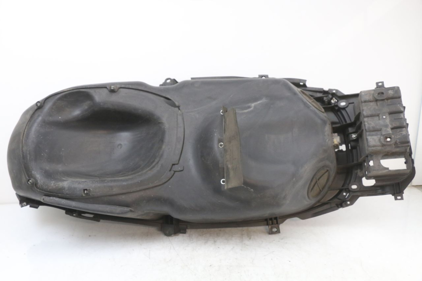 photo de CAJA DEL ASIENTO PIAGGIO X10 125 (2012 - 2017)