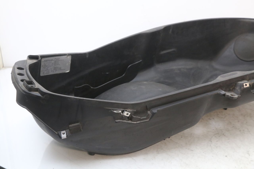 photo de CAJA DEL ASIENTO PIAGGIO X10 125 (2012 - 2017)