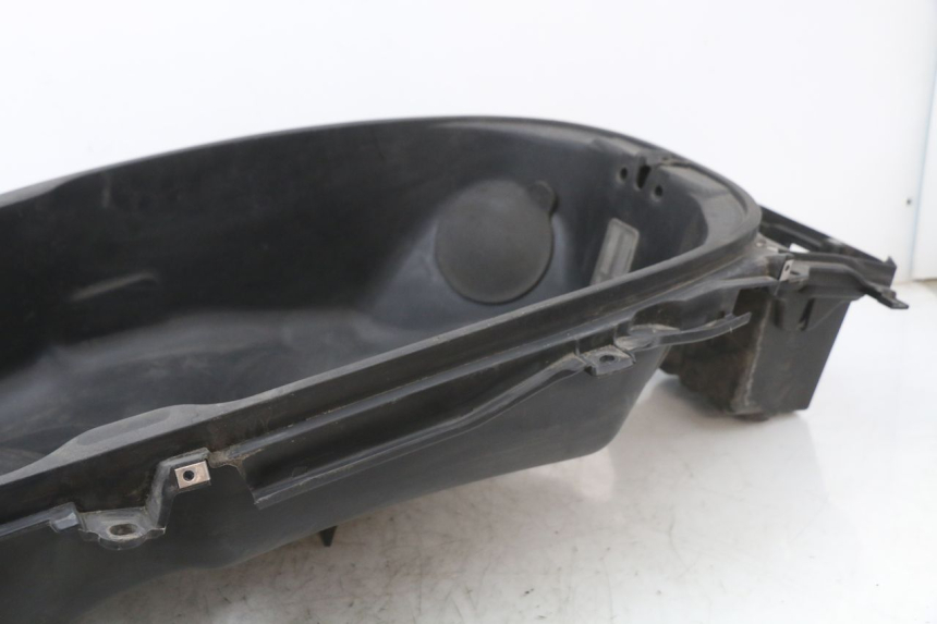 photo de CAJA DEL ASIENTO PIAGGIO X10 125 (2012 - 2017)