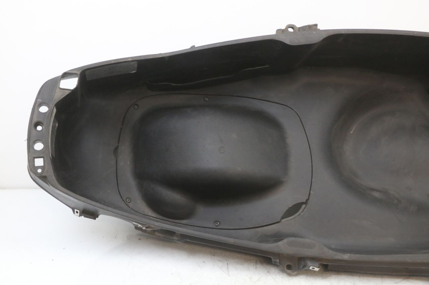 photo de CAJA DEL ASIENTO PIAGGIO X10 125 (2012 - 2017)