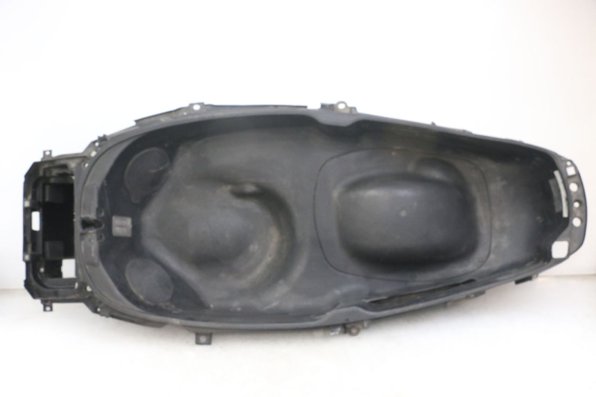 photo de CAJA DEL ASIENTO PIAGGIO X10 125 (2012 - 2017)