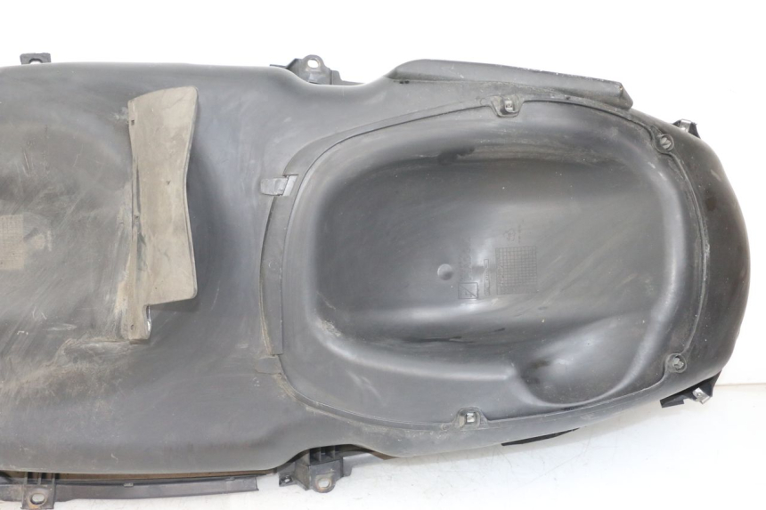 photo de CAJA DEL ASIENTO PIAGGIO X10 125 (2012 - 2017)