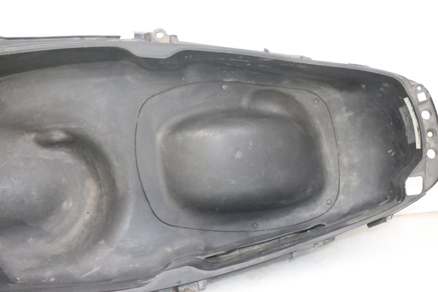 photo de CAJA DEL ASIENTO PIAGGIO X10 125 (2012 - 2017)