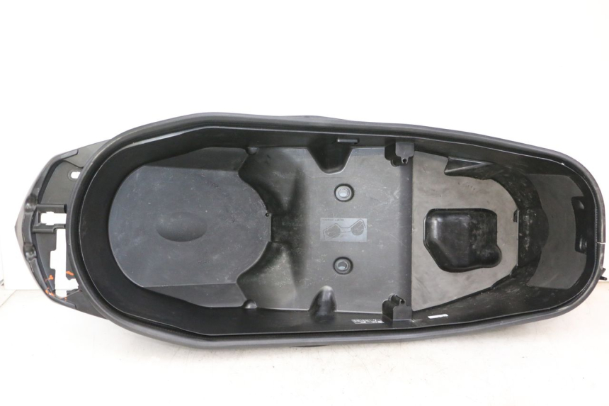 photo de ASIENTO COFRE YAMAHA XMAX X-MAX 125 (2021 - 2025)