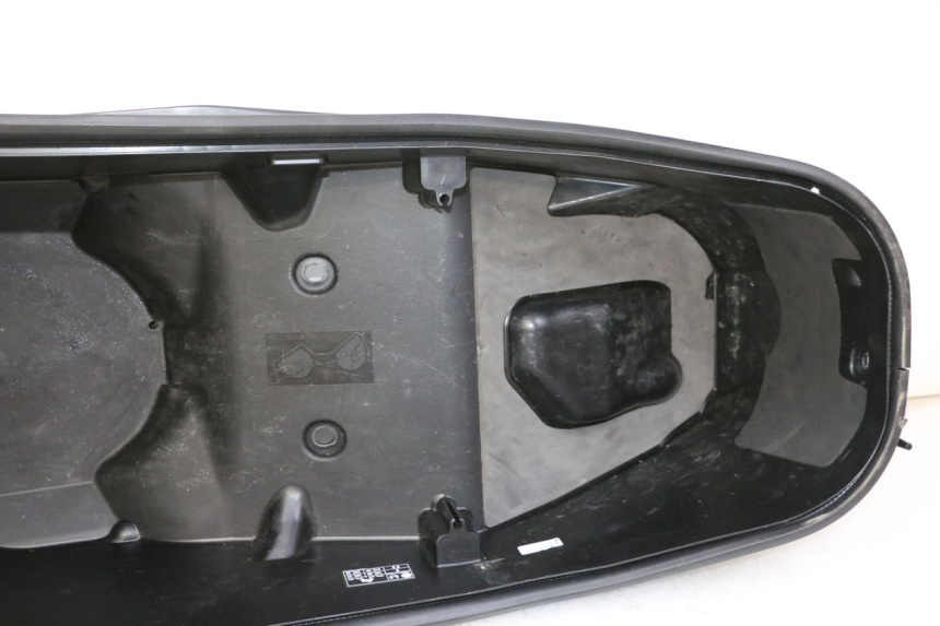 photo de ASIENTO COFRE YAMAHA XMAX X-MAX 125 (2021 - 2025)
