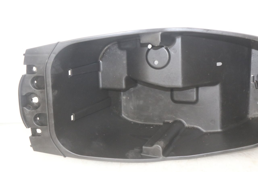 photo de CAJA DEL ASIENTO YAMAHA YP MAJESTY 125 (2007 - 2010)