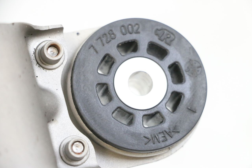 photo de ABRAZADERA ESCAPE BMW R GS 1250 (2021 - 2024) - Primer plano técnico