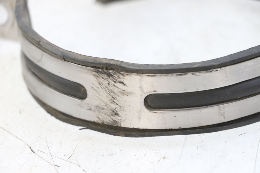 photo de ABRAZADERA DE ESCAPE VONROAD YIBEN 125 (2006 - 2010)