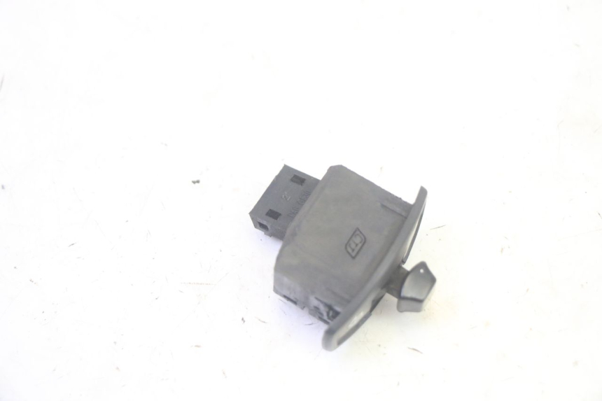 photo de INTERRUPTOR DE INTERMITENTES PEUGEOT DJANGO 4T 50 (2014 - 2019) - Detalle de la pieza