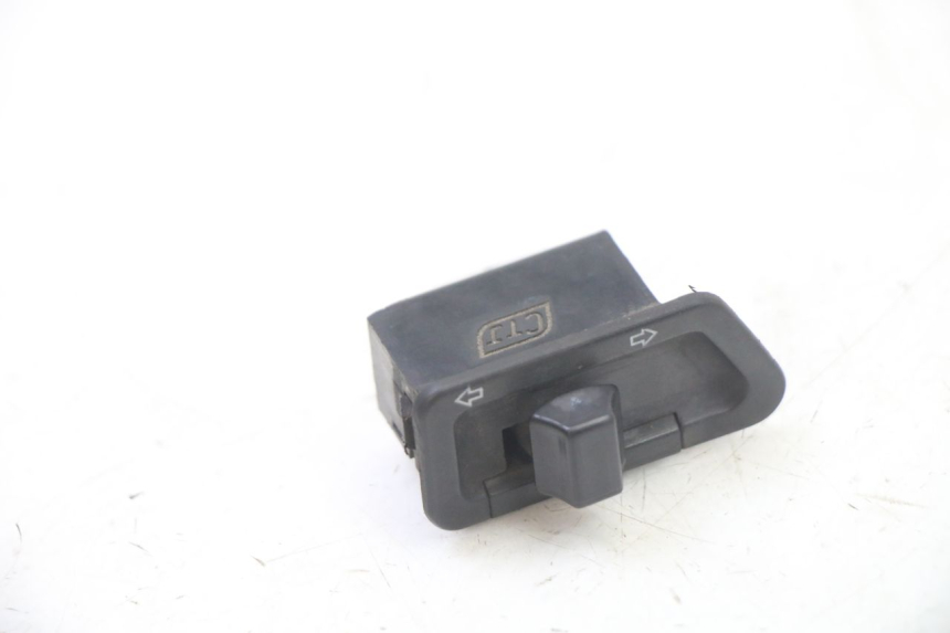 photo de CONMUTADOR INTERMITENTE SYM FIDDLE 2 S 125 (2012 - 2014)