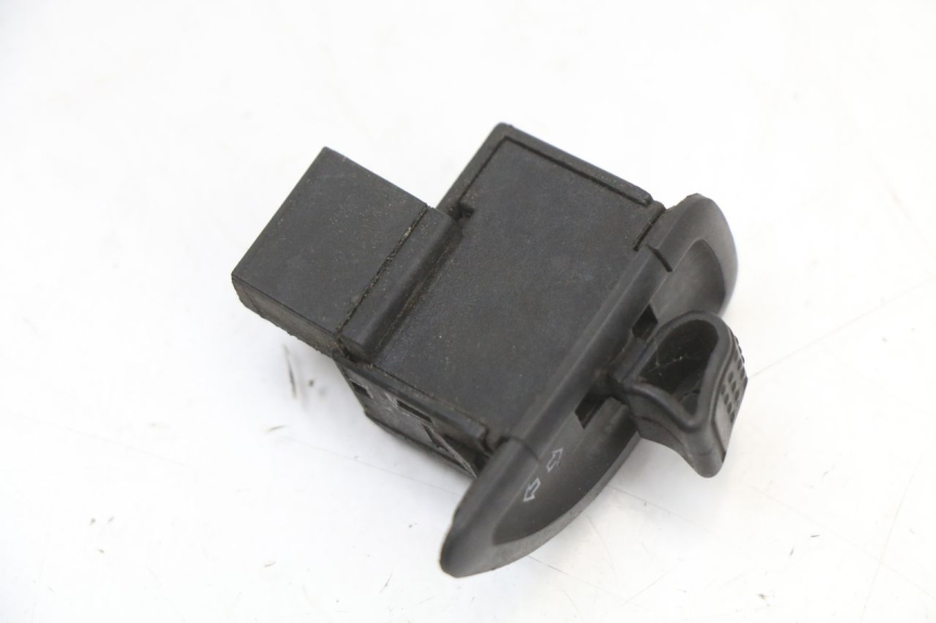 photo de INTERRUPTOR DE INTERMITENTES PIAGGIO FLY 2T 50 (2004 - 2017) - Detalle de la pieza