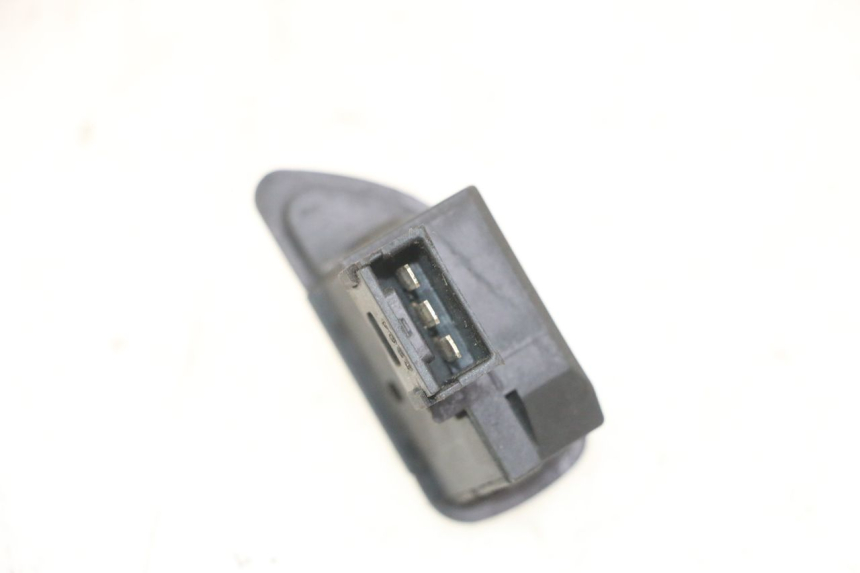photo de CONMUTADOR INTERMITENTE PIAGGIO IE MP3 YOURBAN 300 (2011 - 2016)