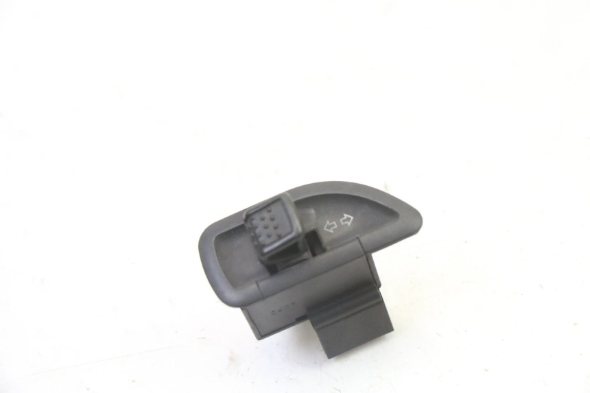 photo de INTERRUPTOR DE INTERMITENTES PIAGGIO LIBERTY 4T 50 (2009 - 2015)