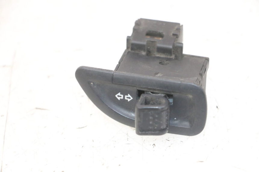 photo de CONMUTADOR INTERMITENTE PIAGGIO MP3 LT 300 (2010 - 2016)