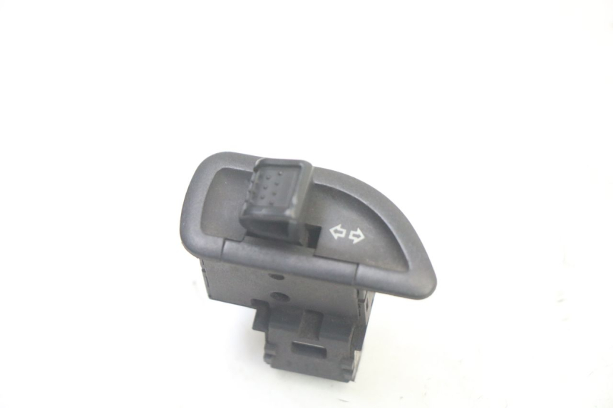 photo de CONMUTADOR INTERMITENTE PIAGGIO MP3 500 (2011 - 2015)