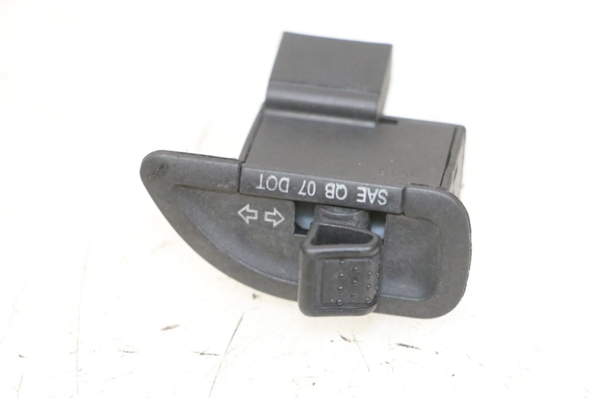 photo de INTERRUPTOR DE INTERMITENTES PIAGGIO NEW TYPHOON 50 (2018 - 2021) - Vista principal