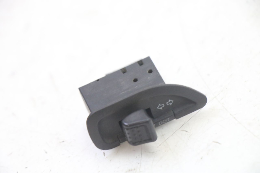 photo de CONMUTADOR INTERMITENTE PIAGGIO NRG POWER PUREJET 50 (2018 - 2021)