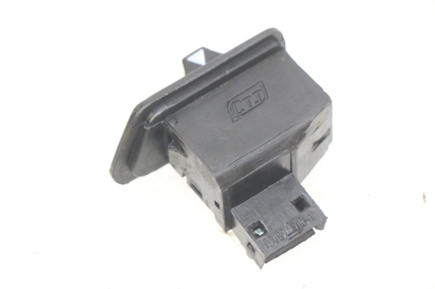 photo de INTERRUPTOR DE INTERMITENTES SYM ORBIT III 3 4T 50 (2021 - 2025)