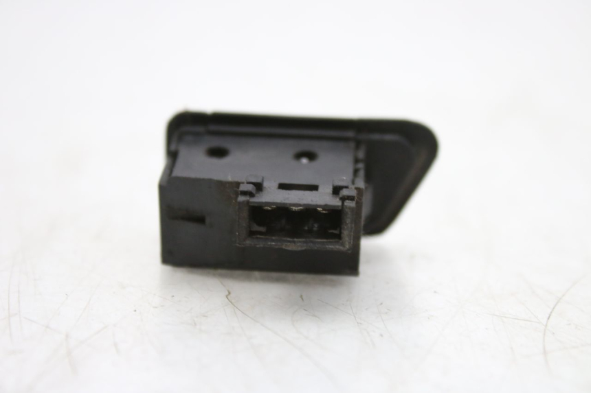 photo de INTERRUPTOR DE INTERMITENTES PEUGEOT TWEET 125 (2010 - 2017)