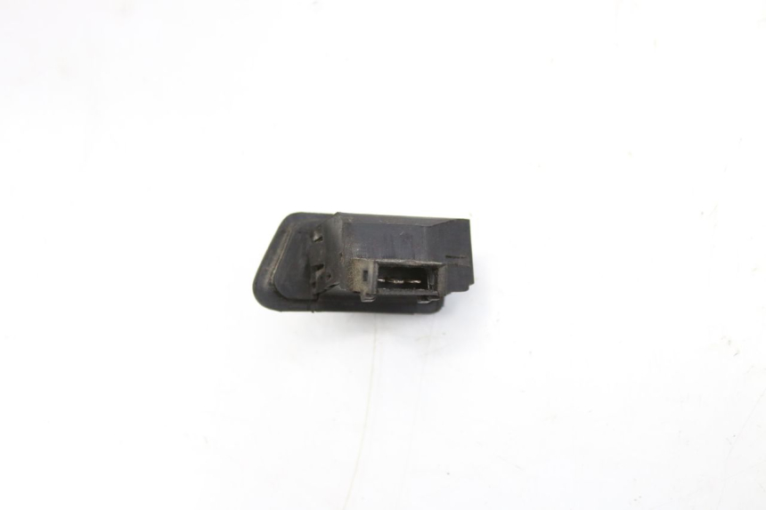 photo de INTERRUPTOR DE INTERMITENTES PEUGEOT TWEET 125 (2010 - 2017)