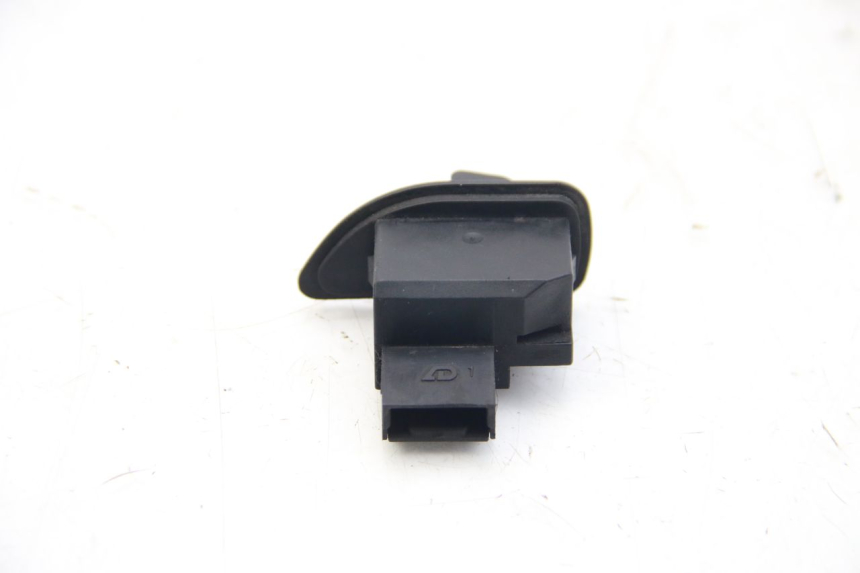 photo de INTERRUPTOR DE INTERMITENTES PIAGGIO BEVERLY 125 (2010 - 2015)