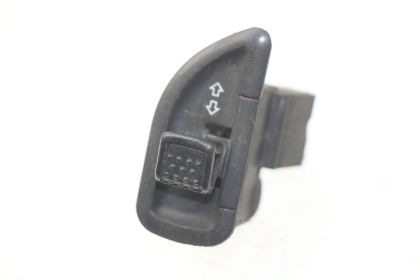 photo de INTERRUPTOR DE INTERMITENTES PIAGGIO LIBERTY 4T 50 (2004 - 2008)