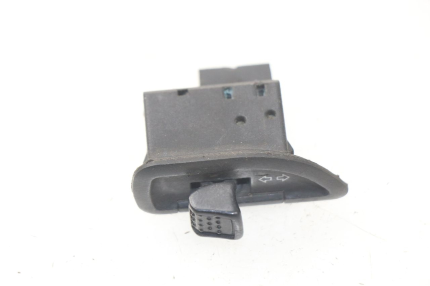 photo de INTERRUPTOR DE INTERMITENTES PIAGGIO LIBERTY 4T 50 (2004 - 2008)