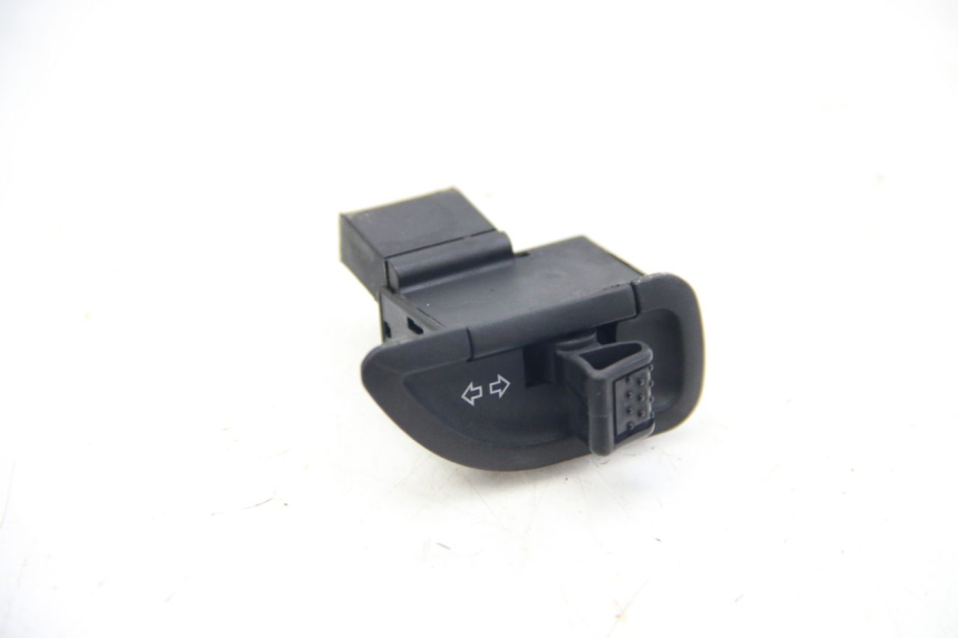 photo de INTERRUPTOR DE INTERMITENTES PIAGGIO LIBERTY IGET 4T 50 (2015 - 2020)