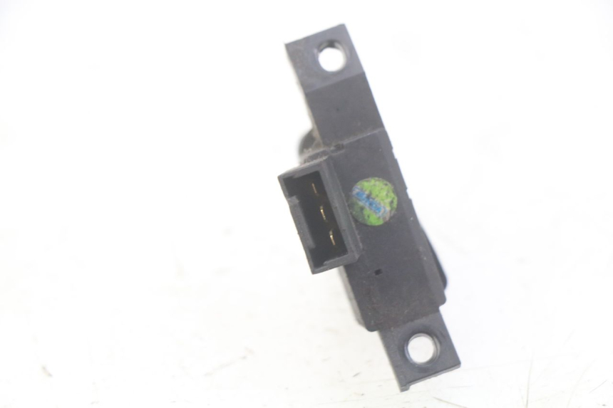 photo de INTERRUPTOR DE INTERMITENTES PIAGGIO VESPA LX 2T 50 (2005 - 2013)