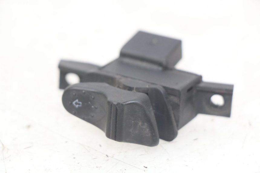 photo de INTERRUPTOR DE INTERMITENTES. PIAGGIO VESPA LXV 125 (2006 - 2009)