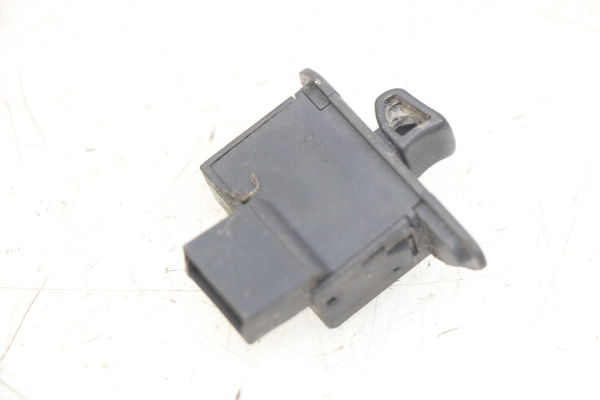 photo de INTERRUPTOR DE INTERMITENTES PIAGGIO XEVO - X EVO 125 (2007 - 2016)