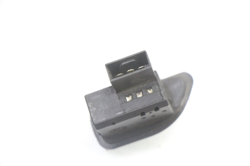 photo de INTERRUPTOR DE INTERMITENTES PIAGGIO ZIP 2T 50 (2009 - 2019)