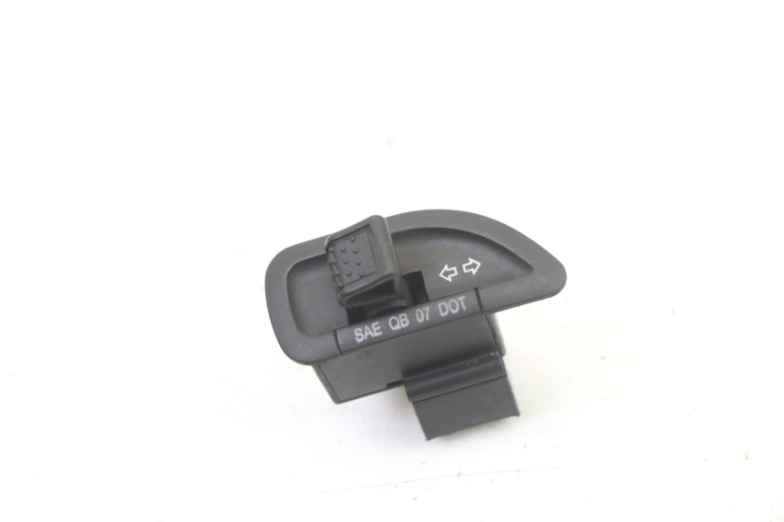 photo de CONMUTADOR INTERMITENTE APRILIA SR 2T 50 (2018 - 2022)
