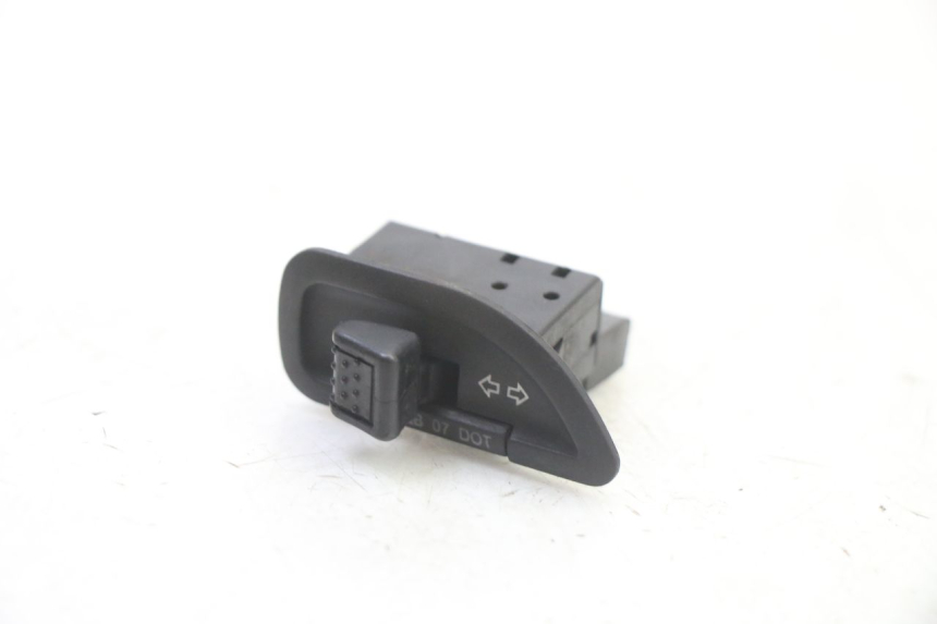 photo de CONMUTADOR INTERMITENTE APRILIA SR 2T 50 (2018 - 2022)