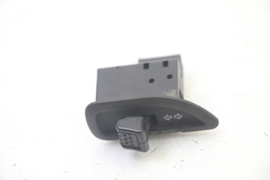 photo de CONMUTADOR INTERMITENTE APRILIA SXR 50 (2021 - 2023)