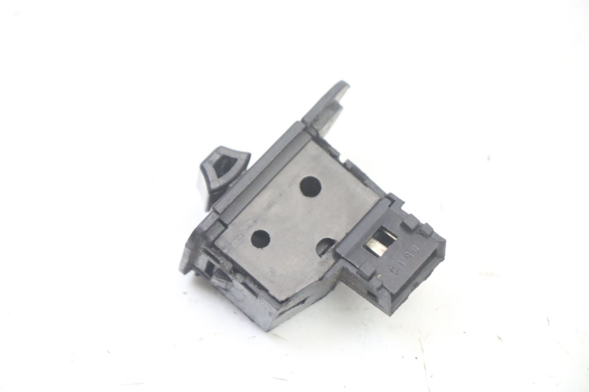photo de INTERRUPTOR DE INTERMITENTES SYM ORBIT III 3 4T 50 (2018 - 2021)