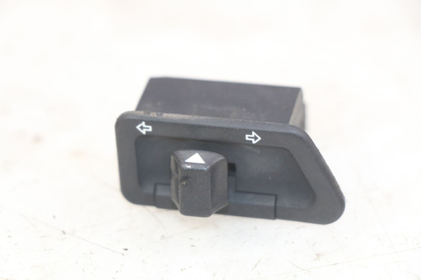 photo de INTERRUPTOR DE INTERMITENTES TGB CITY 2 50 (2009 - 2013)