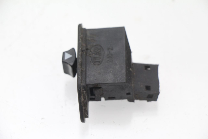 photo de CONMUTADOR INTERMITENTE REVATTO URBA GT 125 (2007 - 2017)