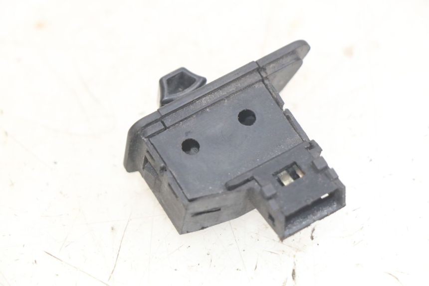 photo de INTERRUPTOR DE INTERMITENTES YAMAHA X-MAX XMAX 250 (2006 - 2009)