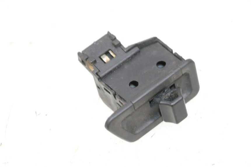 photo de INTERRUPTOR DE INTERMITENTES YAMAHA XMAX X-MAX 125 (2006 - 2009) - Detalle de la pieza