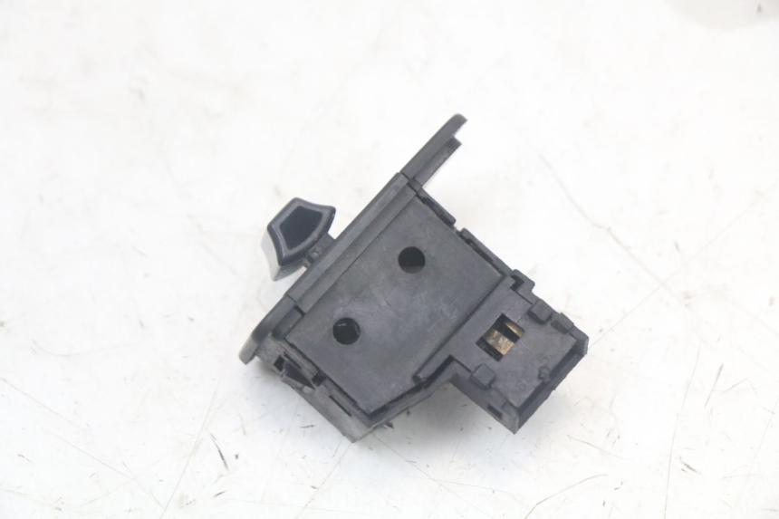 photo de INTERRUPTOR DE INTERMITENTES YAMAHA XMAX X-MAX 125 (2006 - 2009)