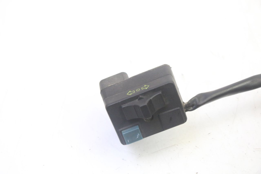 photo de CONMUTADOR INTERMITENTE YAMAHA YFM GRIZZLY 550 (2008 - 2015)