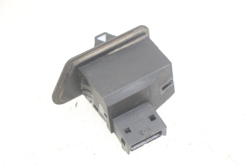 photo de INTERRUPTOR DE INTERMITENTES YIYING YY125T 125 (2006 - 2014)
